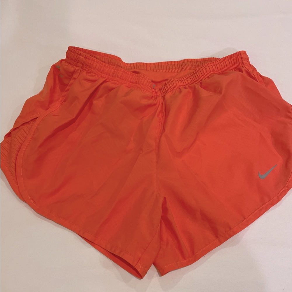 Nike modern embossed tempo shorts